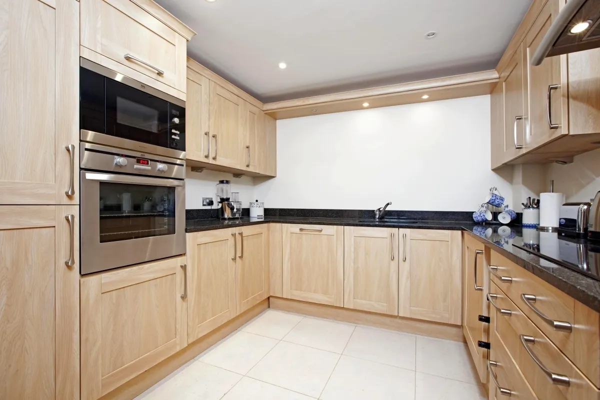 Shoppenhangers Road Maidenhead SL6, photo 4