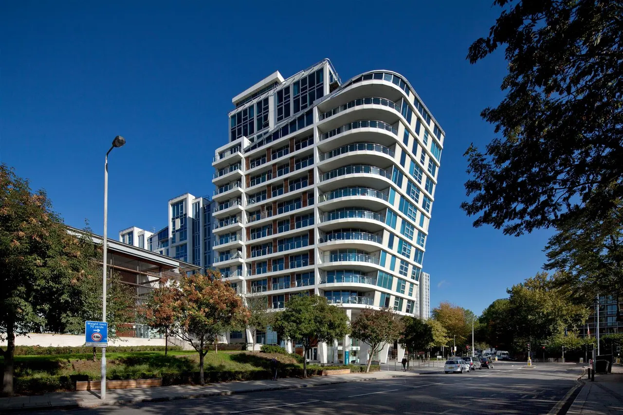 3 bed flat for sale — Visage Apartments, Winchester Road, Swiss Cottage, London, NW3