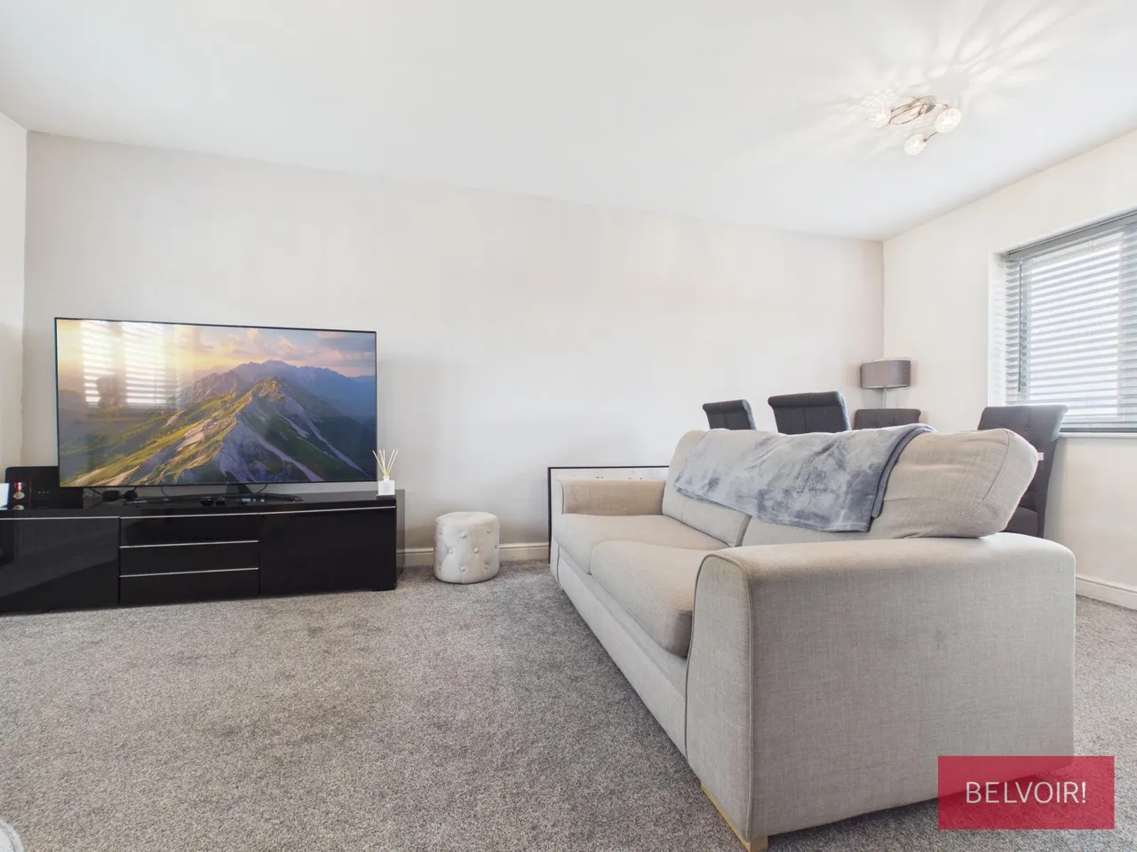 Pendinas, Wrexham, LL11, photo 2