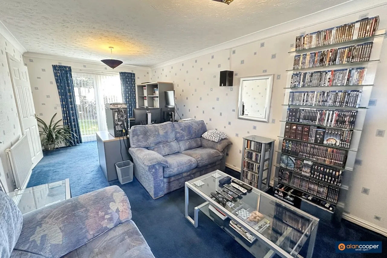 Upton Drive, Maple Park, CV11, photo 3