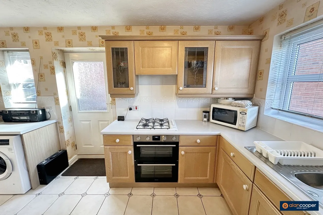 Upton Drive, Maple Park, CV11, photo 6