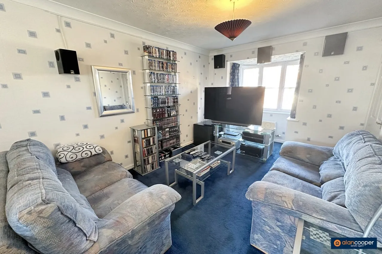 Upton Drive, Maple Park, CV11, photo 2