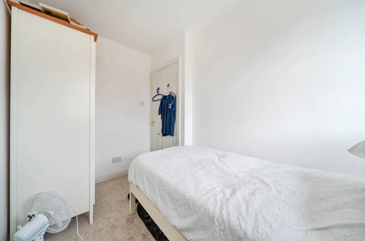 Newby Close, Kingswood, HU7, photo 16