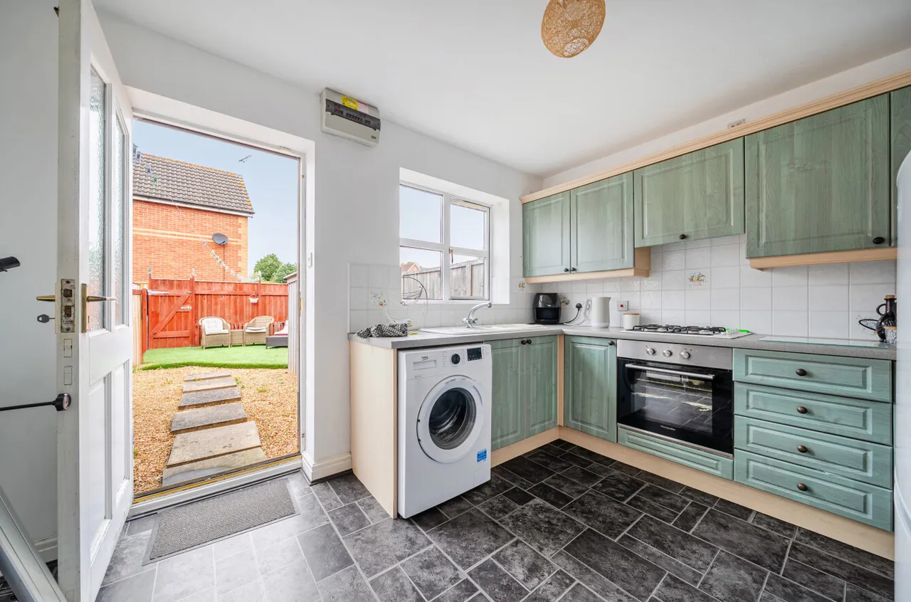 Newby Close, Kingswood, HU7, photo 4