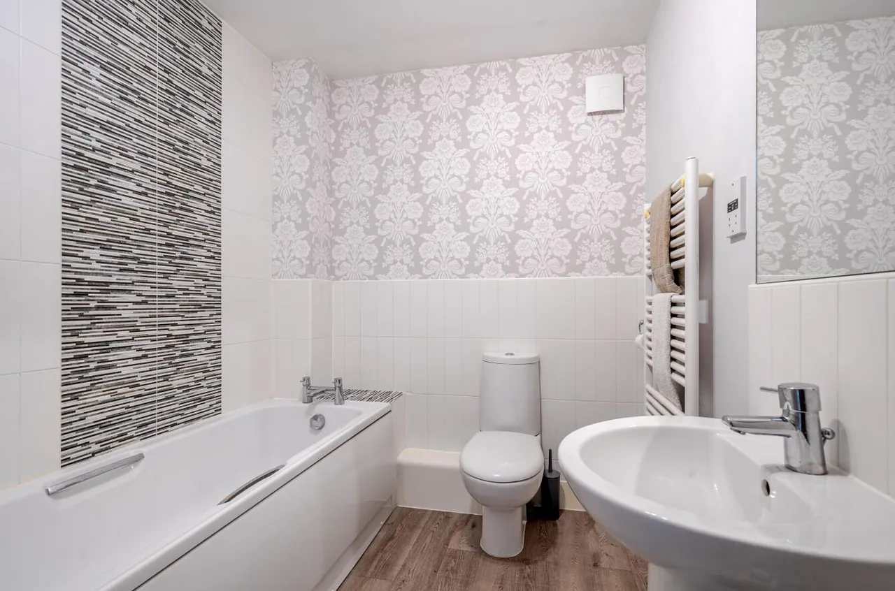 Avenue De Gien, Malmesbury, SN16, photo 13