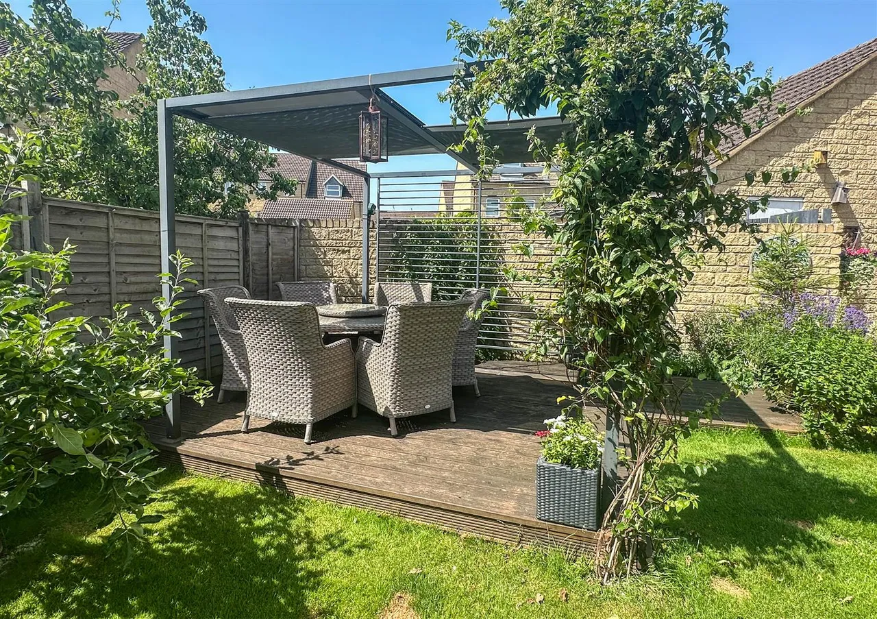 Avenue De Gien, Malmesbury, SN16, photo 17