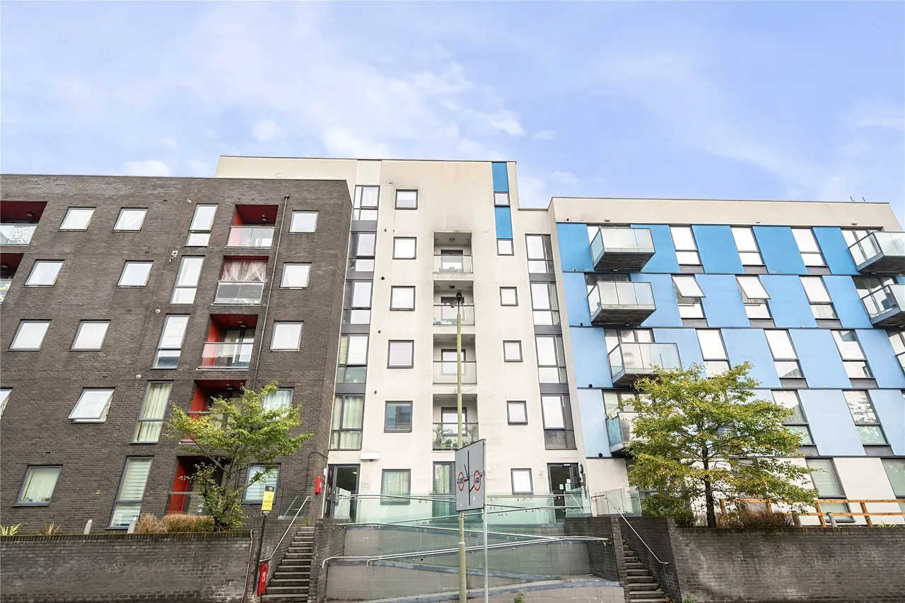 2 bed flat for sale — Homesdale Road, Bromley, BR2