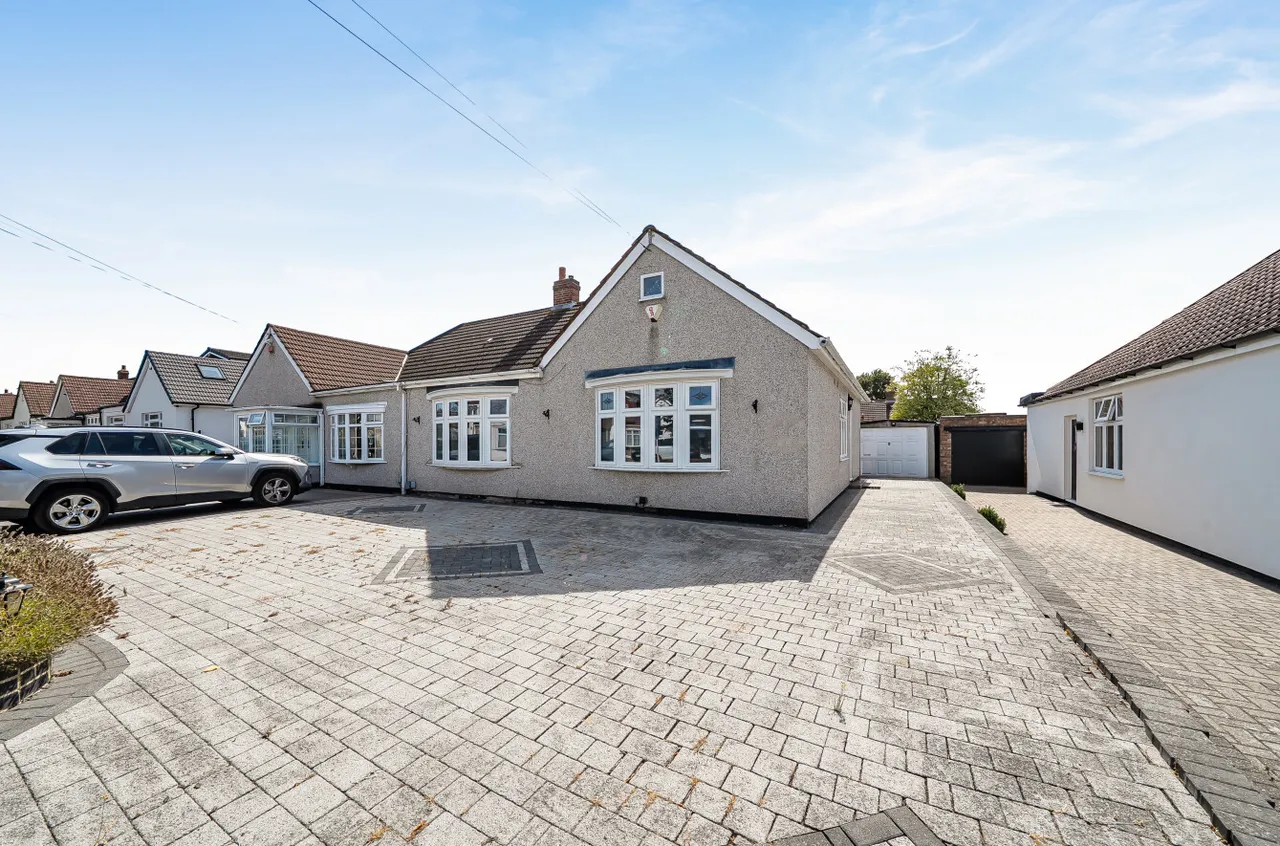 3 bed house for sale — Albury Avenue,, Bexleyheath,, DA7