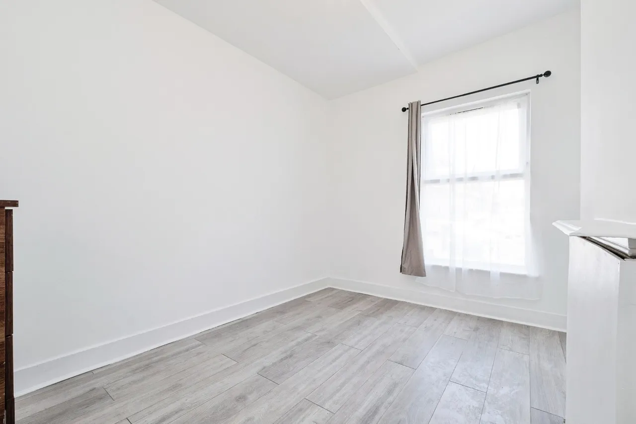 Wolsey Avenue, London, E6, photo 15