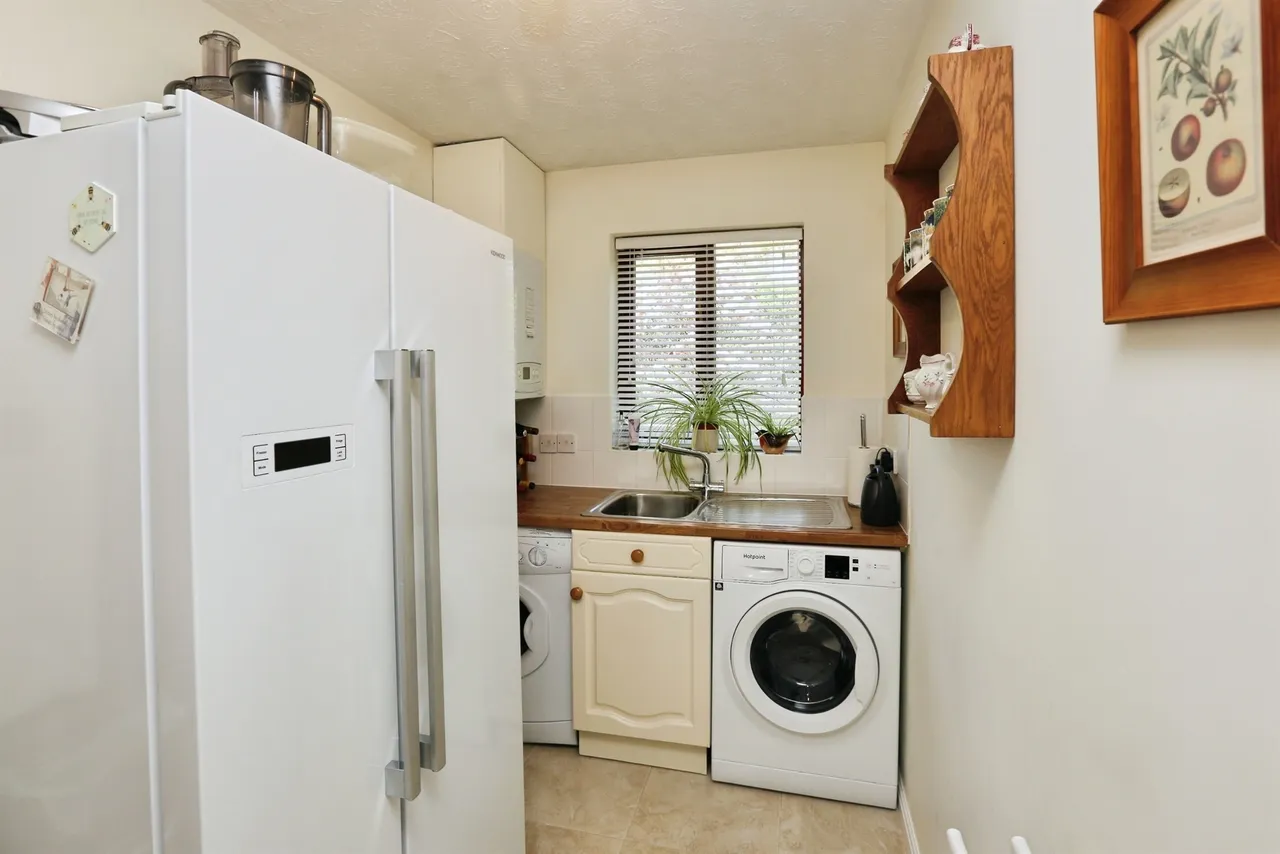 Brooklynn Close, Waltham Chase, SOUTHAMPTON, photo 10