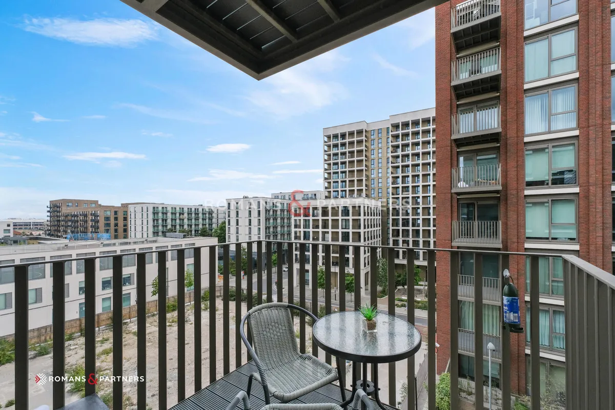 Pendant Court, Royal Wharf, E16, photo 10