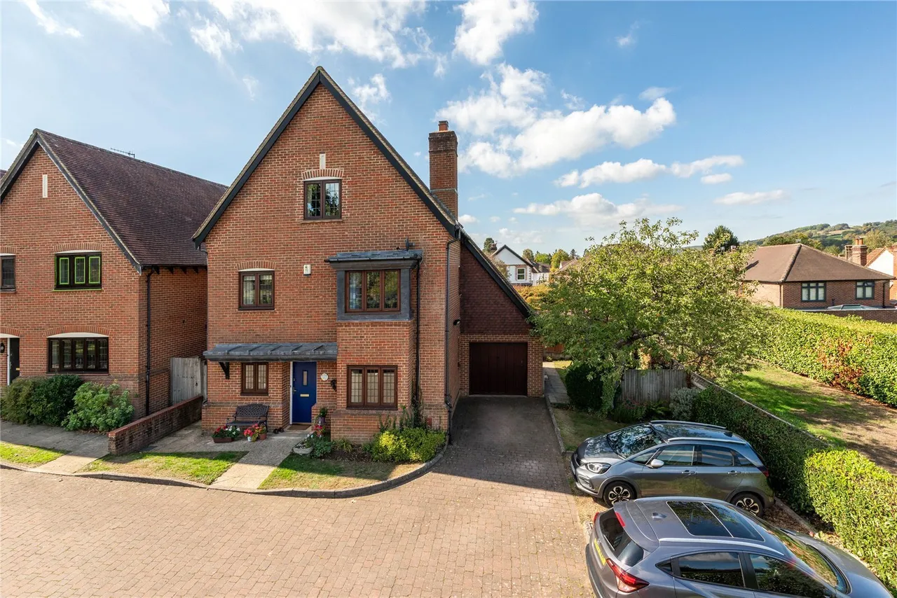 5 bed property for sale, Ashurst Place, Dorking, RH4