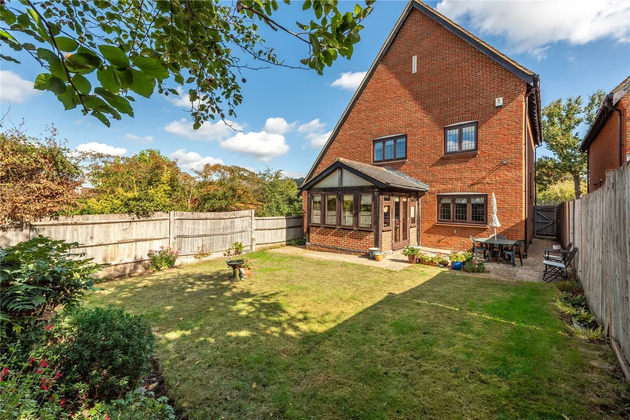 Ashurst Place, Dorking, RH4, photo 20