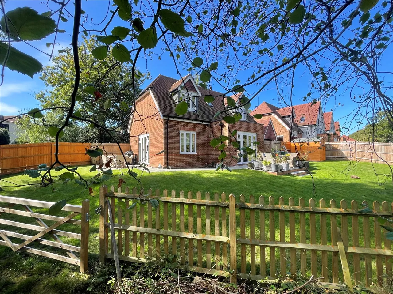 Furze Lane, East Grinstead, RH19, photo 22