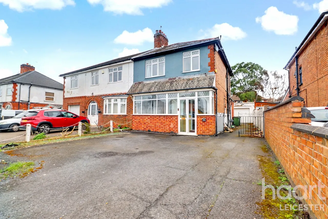 3 bed house for sale, Aylestone Lane, Wigston, LE18