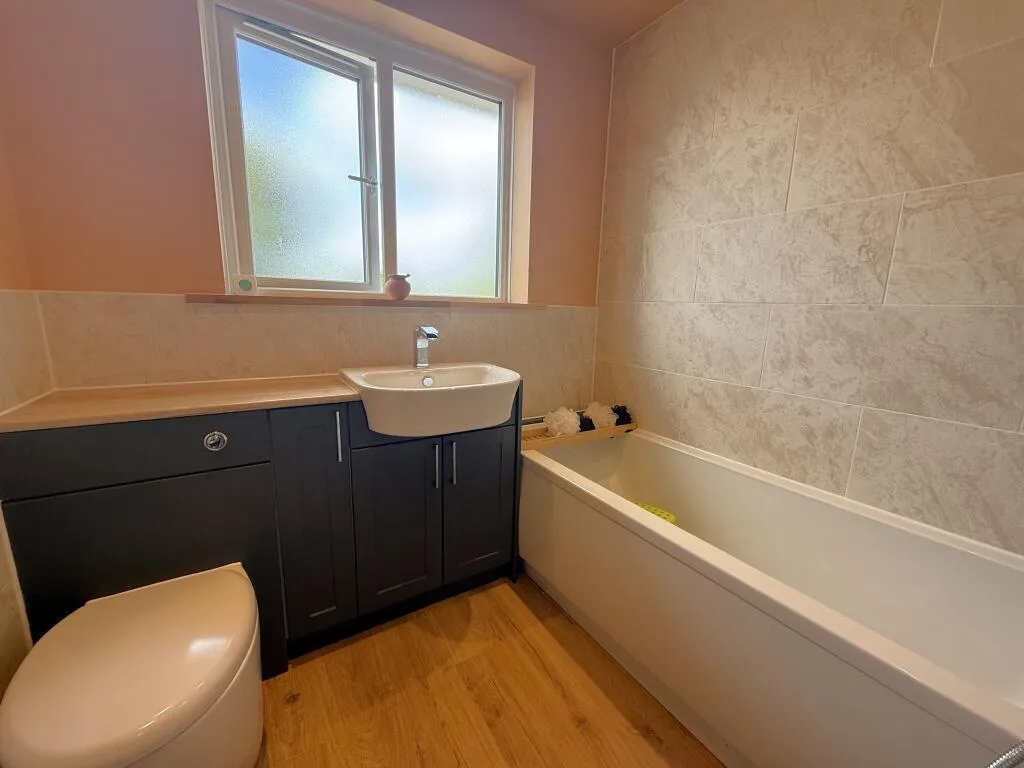 Lavender Place, Carterton, OX18, photo 12