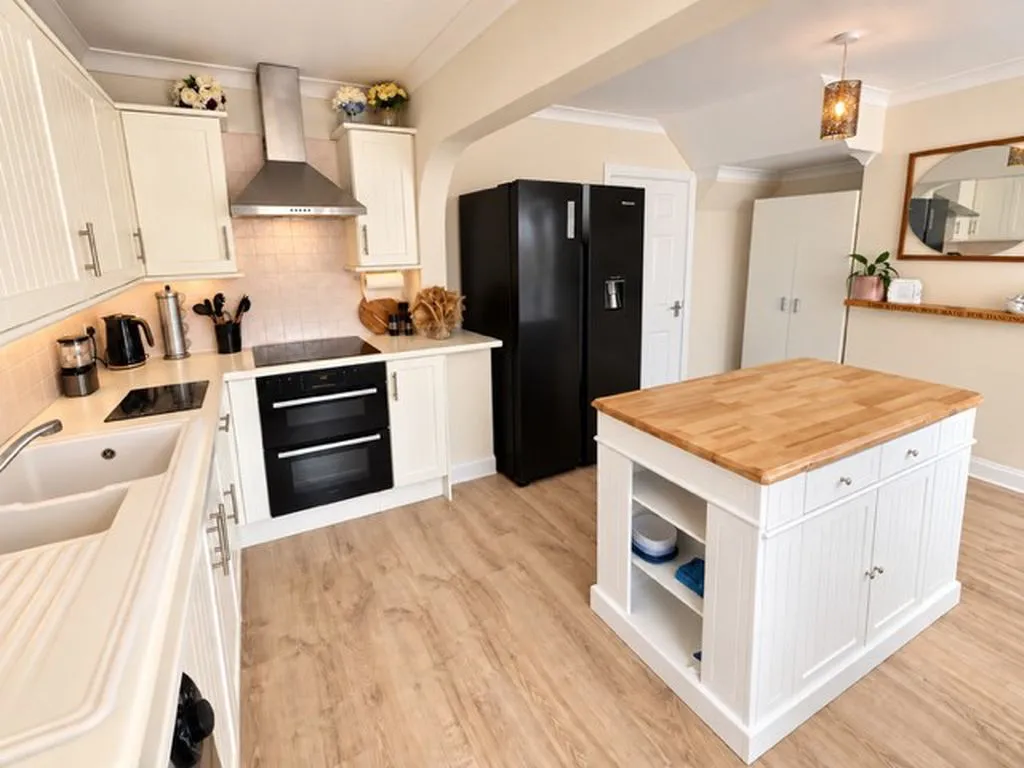 Queslett Road, Great Barr, B43, photo 6