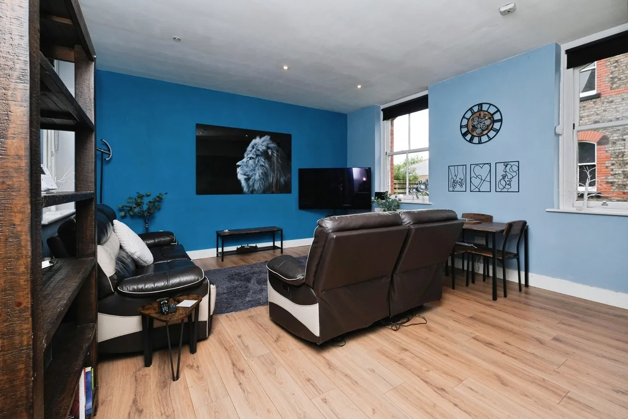 New Hall, Liverpool, L10, photo 3