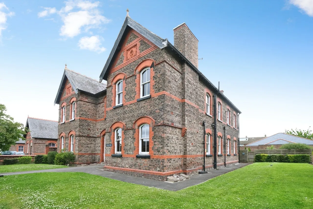 New Hall, Liverpool, L10, photo 19