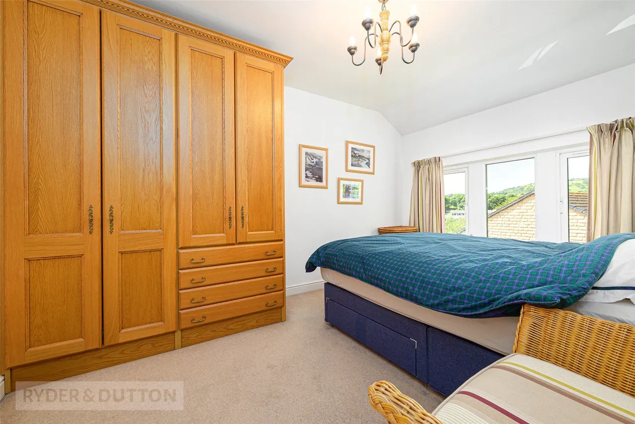 Chancel Court, Longwood, HD3, photo 16