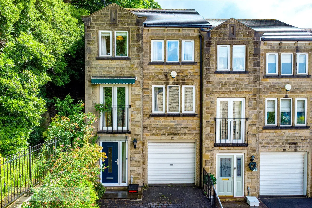 Chancel Court, Longwood, HD3, photo 23