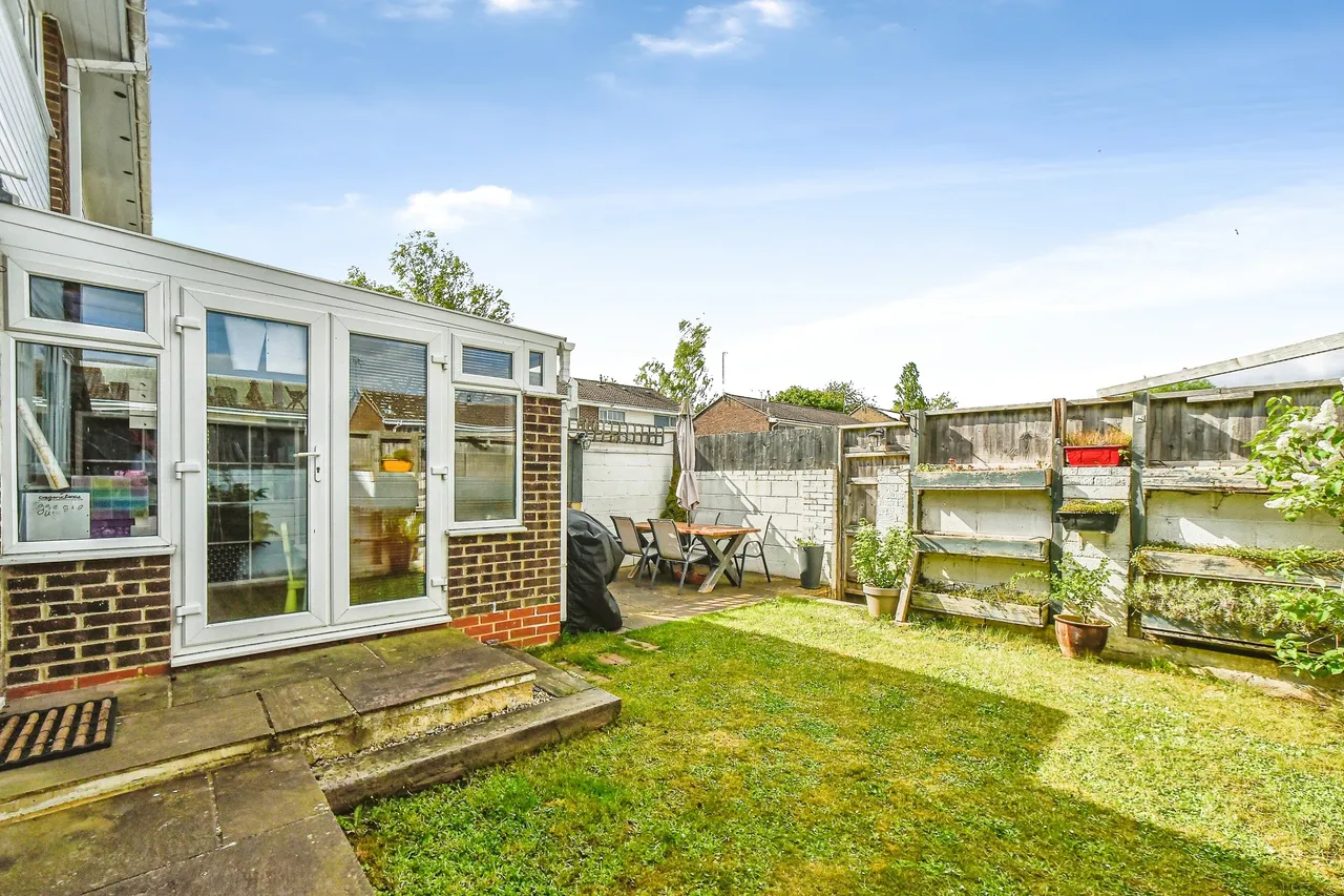 Barrington Close, Liden, SN3, photo 15