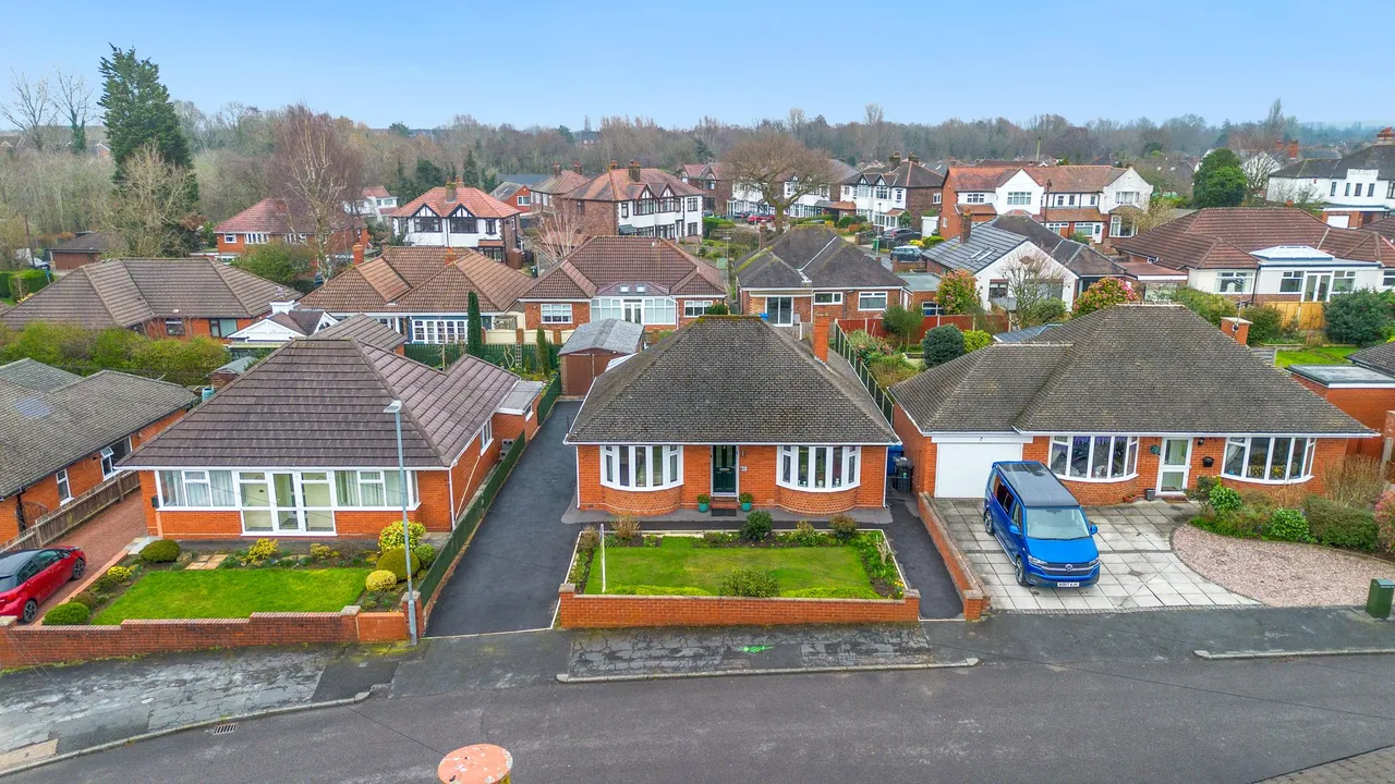 Halton Road, Great Sankey, Warrington, Warrington, WA5 3BN, photo 19