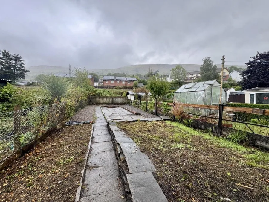 Yew Street, Troedyrhiw, CF48, photo 15