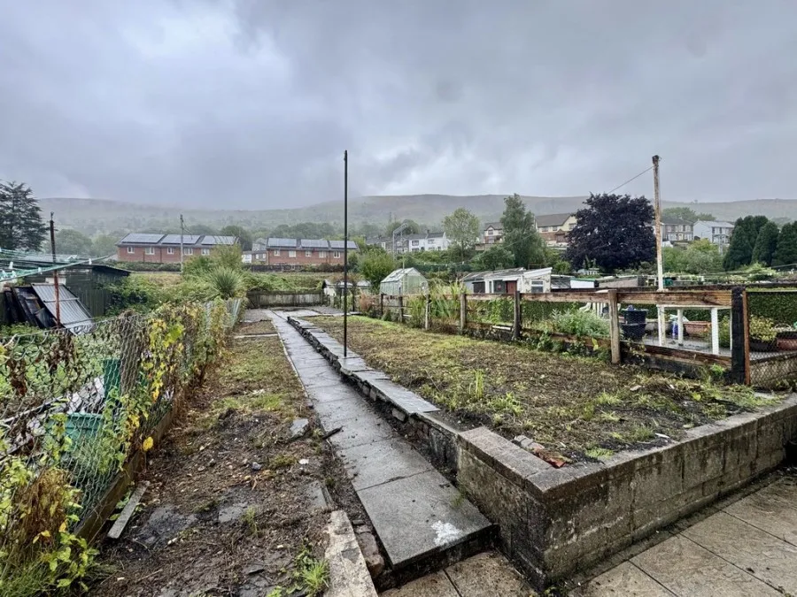 Yew Street, Troedyrhiw, CF48, photo 16