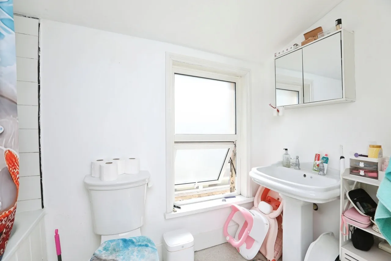 Pagitt Street, Chatham, ME4, photo 10