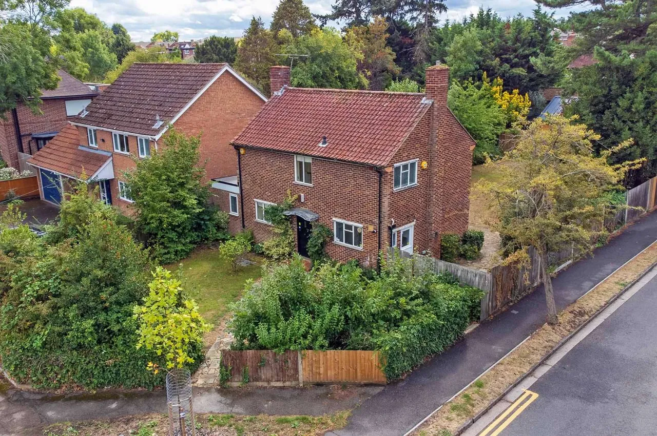 3 bed house for sale, York Road, Windsor, SL4