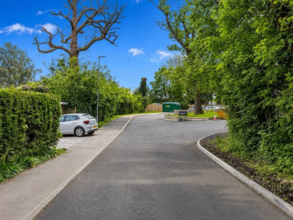 Minster Close, Hatfield, AL10, photo 26