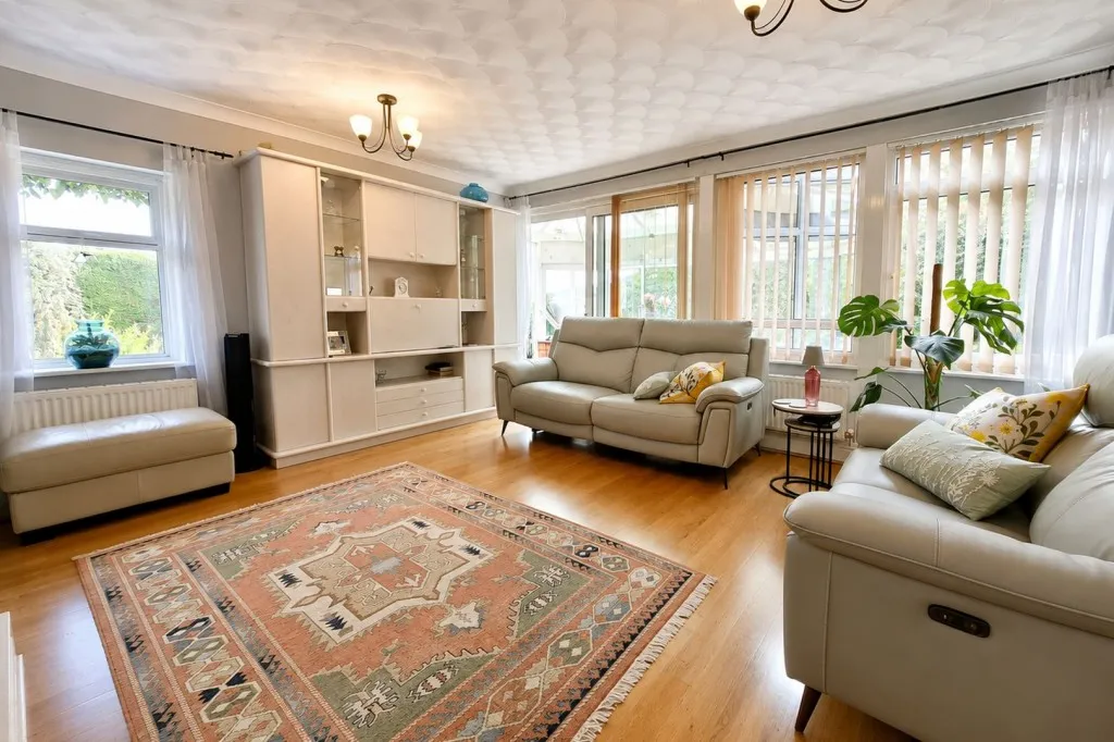 Minster Close, Hatfield, AL10, photo 2