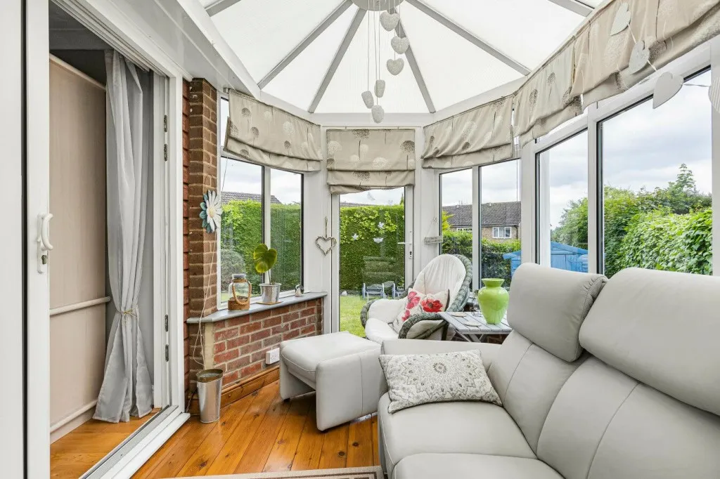 Minster Close, Hatfield, AL10, photo 3