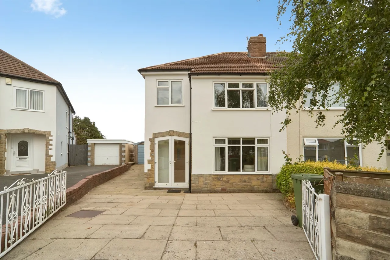 3 bed house for sale — West Lea Gardens, Leeds