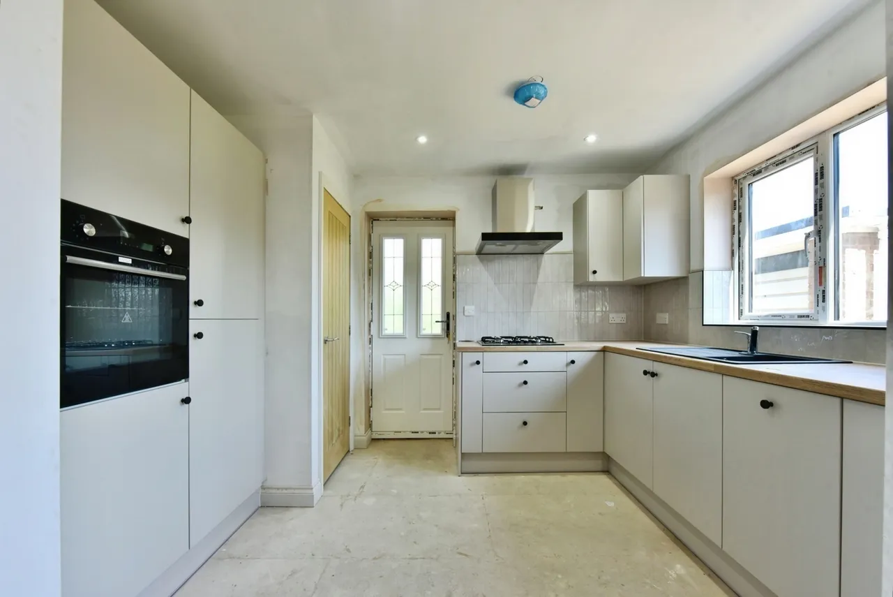Twickenham Glade, Halfway, Sheffield, S20, photo 3