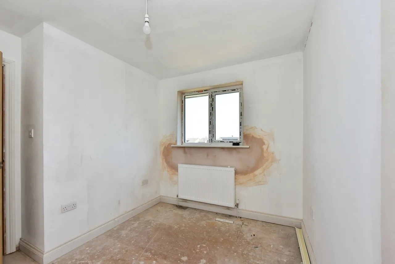 Twickenham Glade, Halfway, Sheffield, S20, photo 11