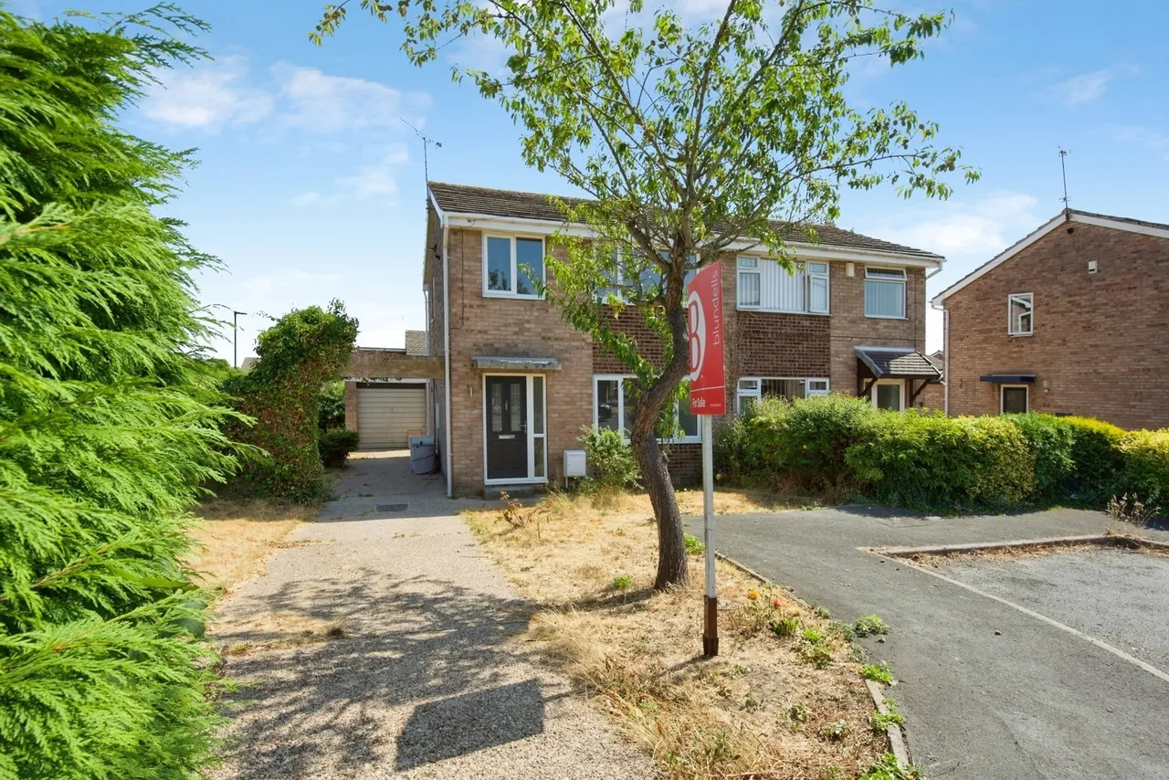 Twickenham Glade, Halfway, Sheffield, S20, photo 14