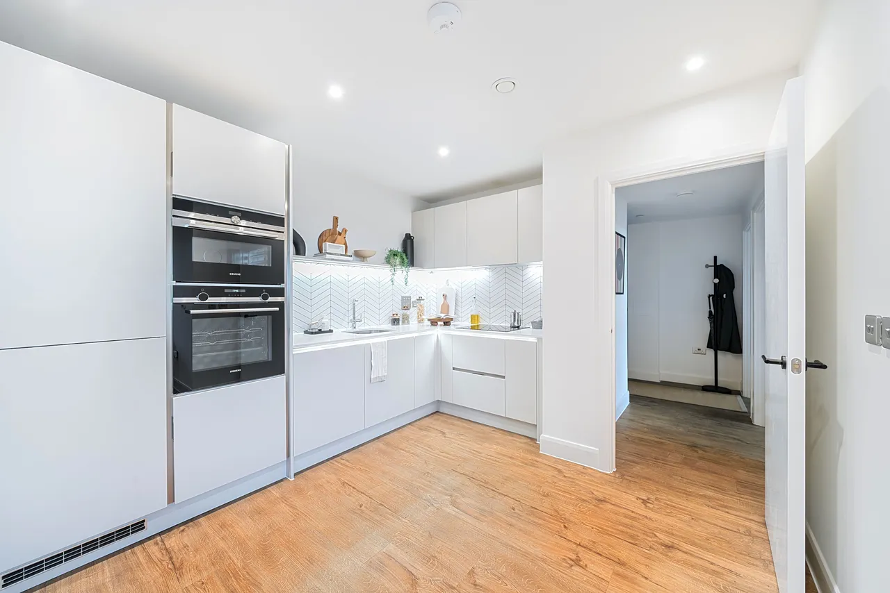 Flat 22, Ashbrook House, London, photo 12
