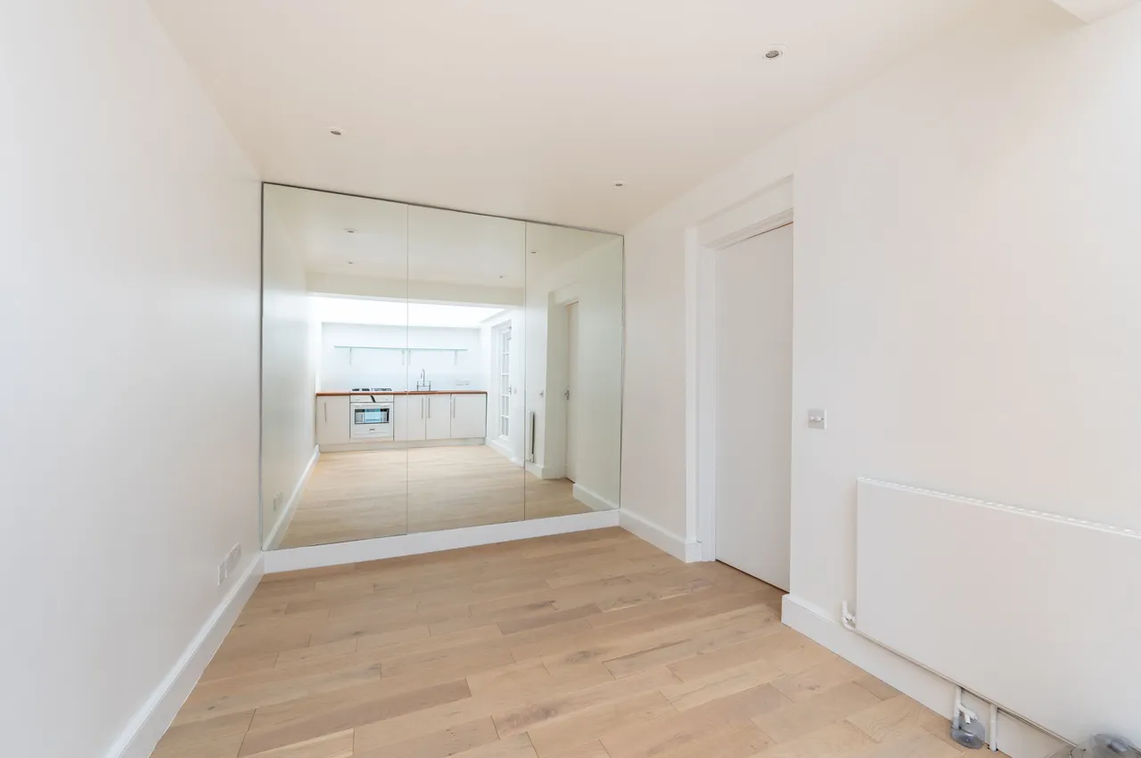 Lower Ground Floor Flat, 221 Westbourne Park Road, London, photo 4