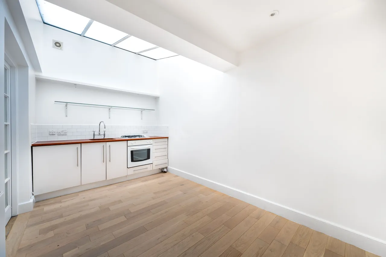 Lower Ground Floor Flat, 221 Westbourne Park Road, London, photo 2