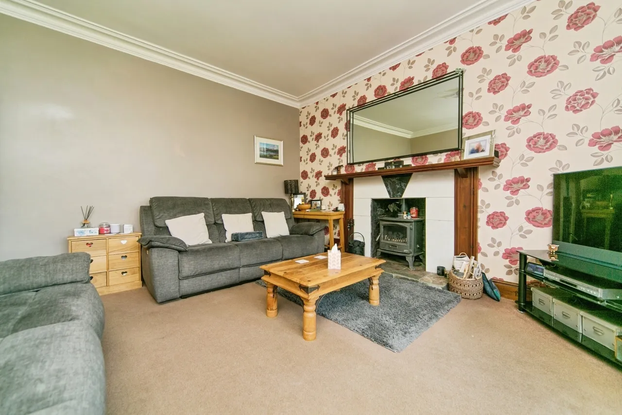 Marine Crescent, Penmaenmawr, LL34, photo 4