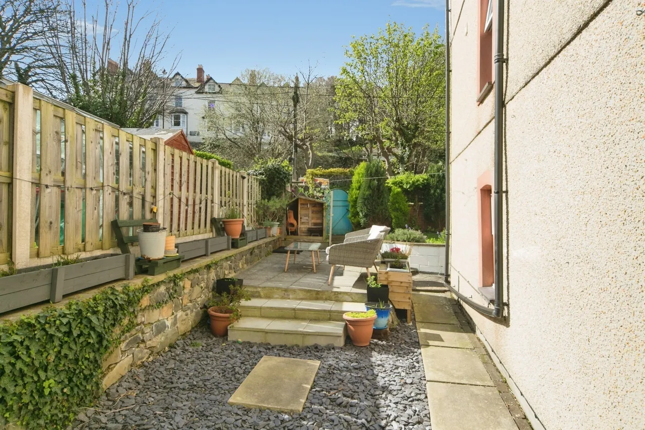 Marine Crescent, Penmaenmawr, LL34, photo 18