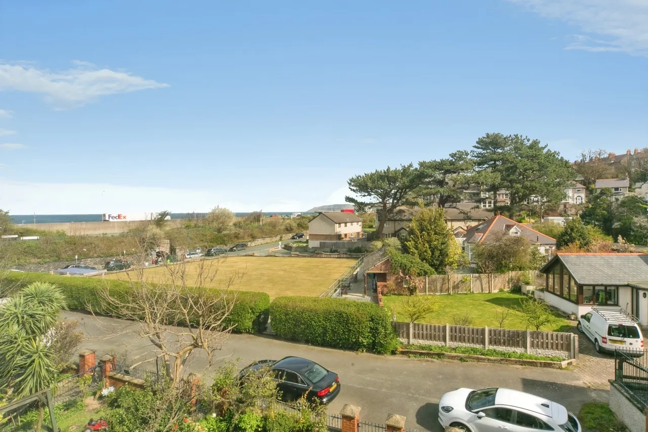 Marine Crescent, Penmaenmawr, LL34, photo 6