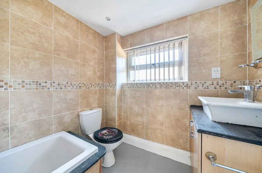 Cobbett Close, Crawley, RH10, photo 6