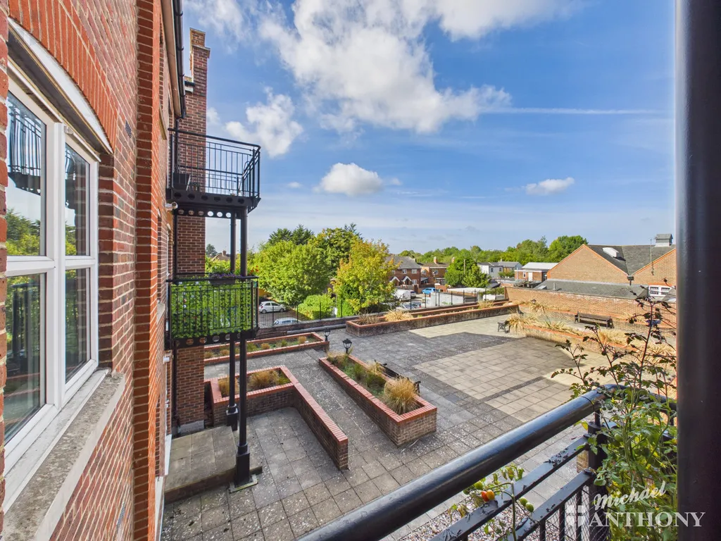 Coxhill Way, HP21, photo 16