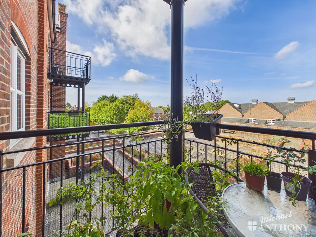 Coxhill Way, HP21, photo 15