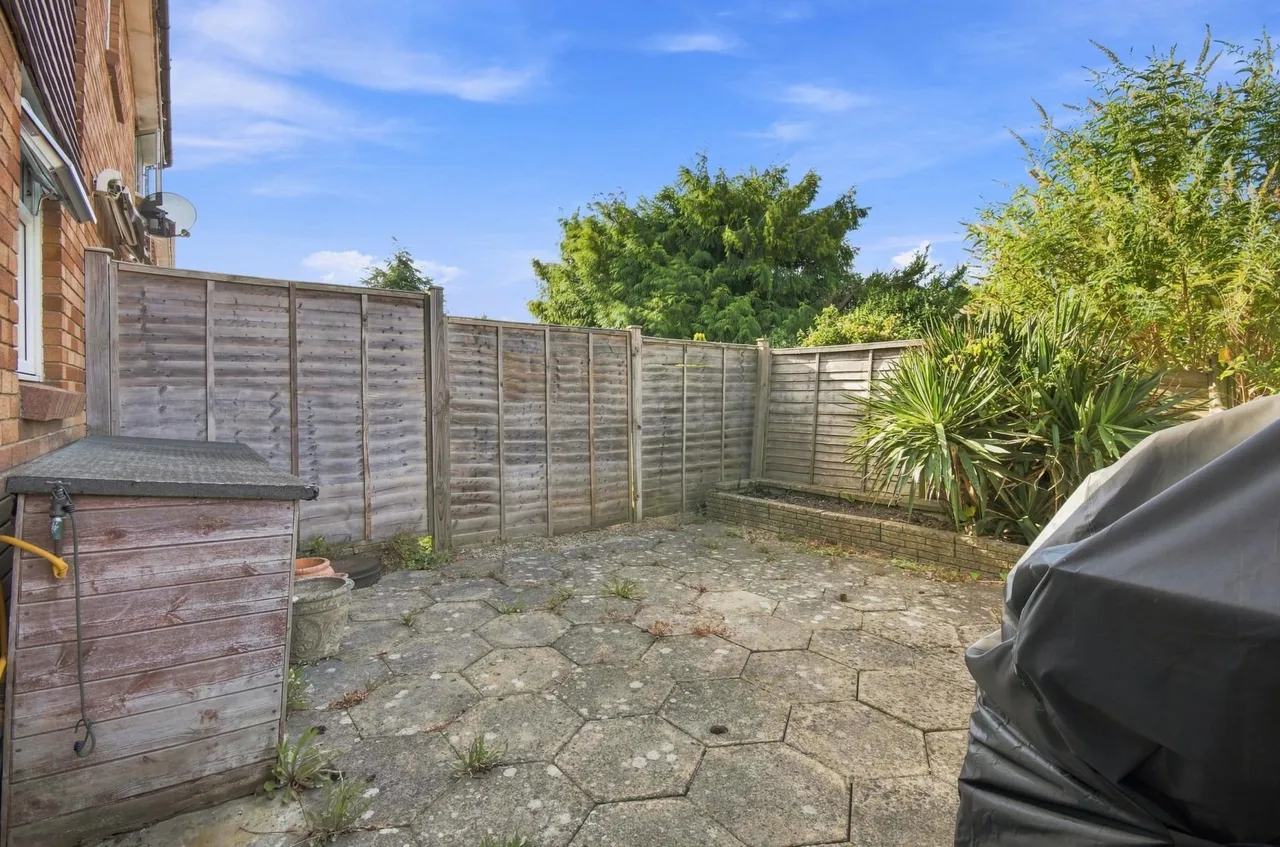 Chapel River Close, Andover, photo 8