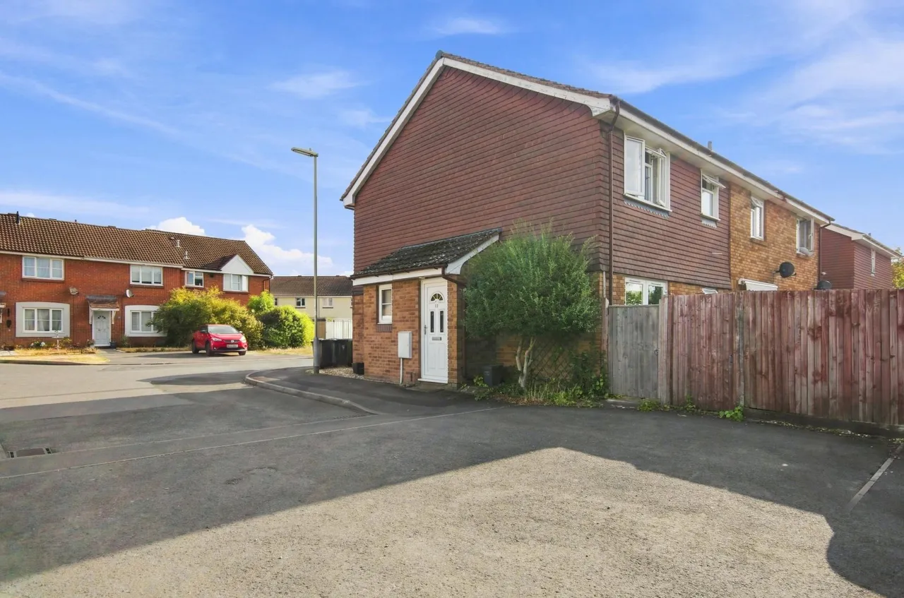Chapel River Close, Andover, photo 10