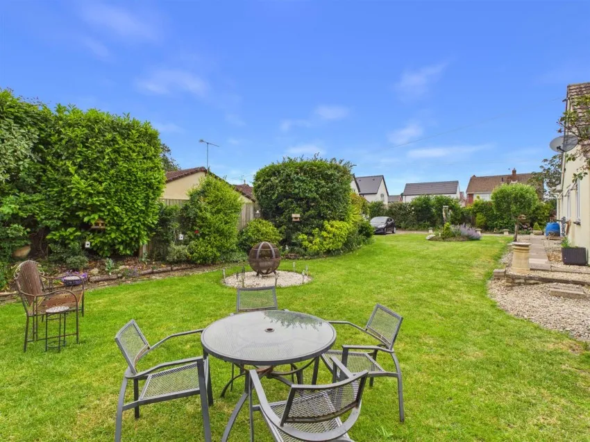 Church Road, Longlevens, photo 4